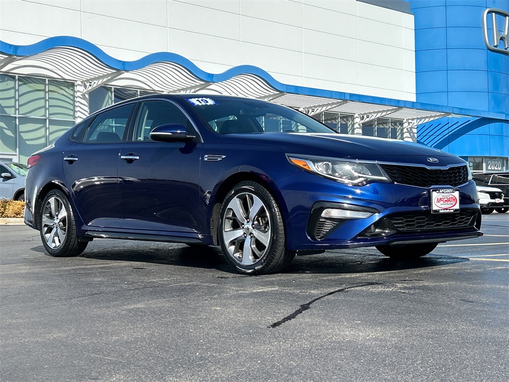 Vehicle image 8 of 35