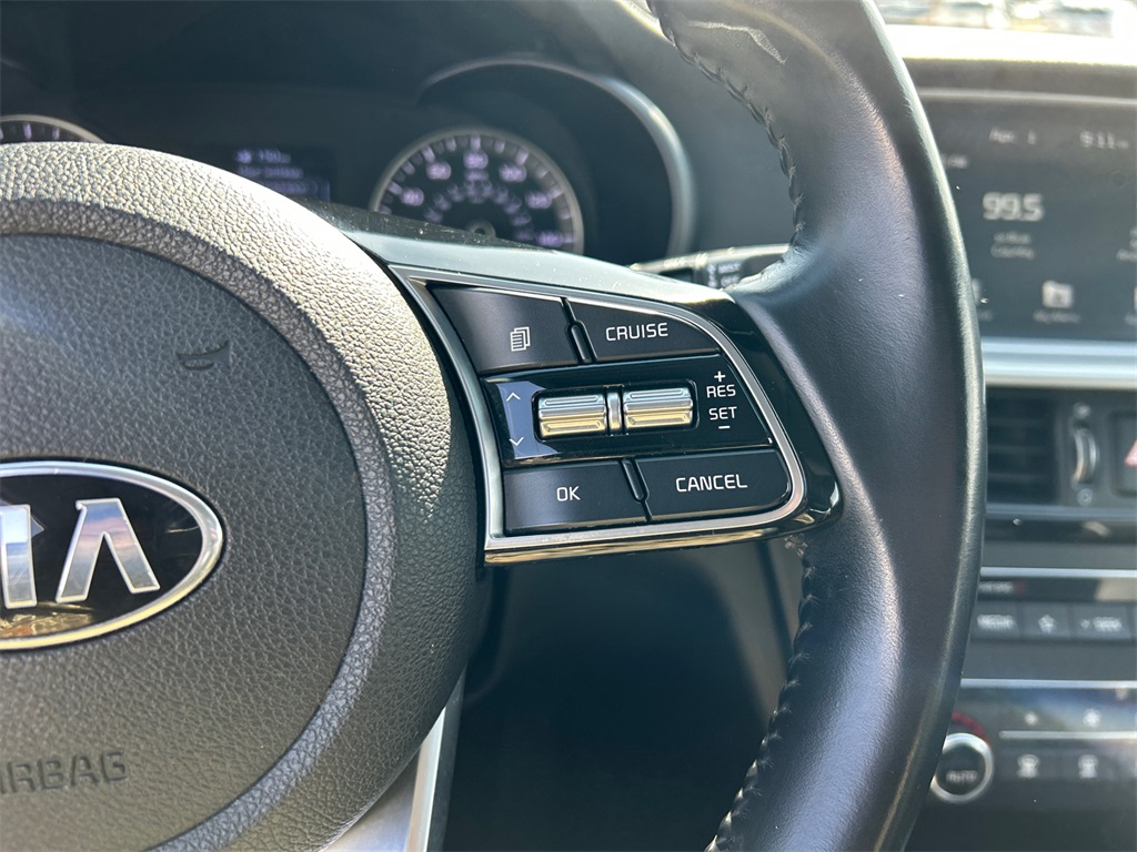 Vehicle image 21 of 35