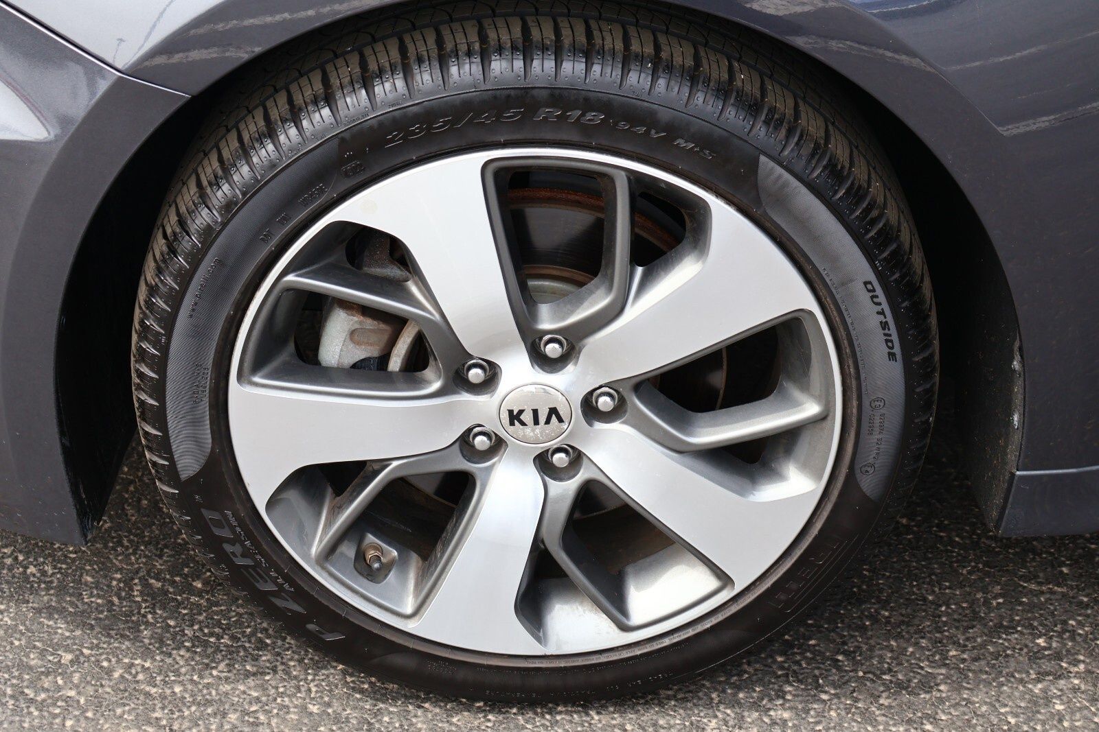 Vehicle image 30 of 34