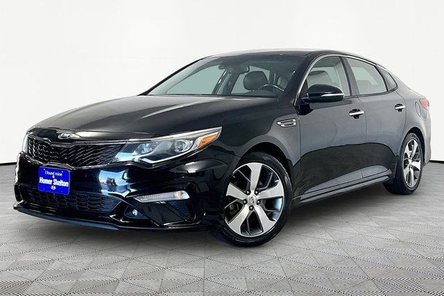 2019 Kia Optima S Image 1 of 33