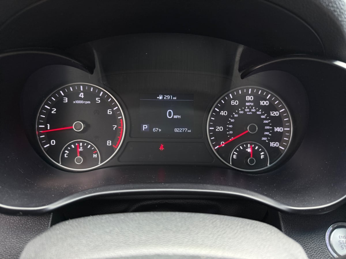 Vehicle image 13 of 21