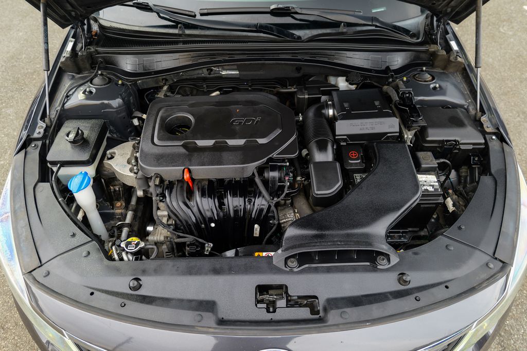 2019 Kia Optima S Image 10 of 61