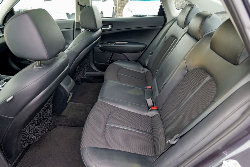 2019 Kia Optima S Image 24 of 61