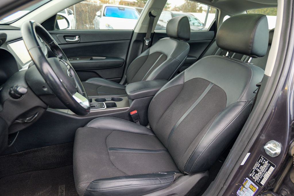 2019 Kia Optima S Image 21 of 61