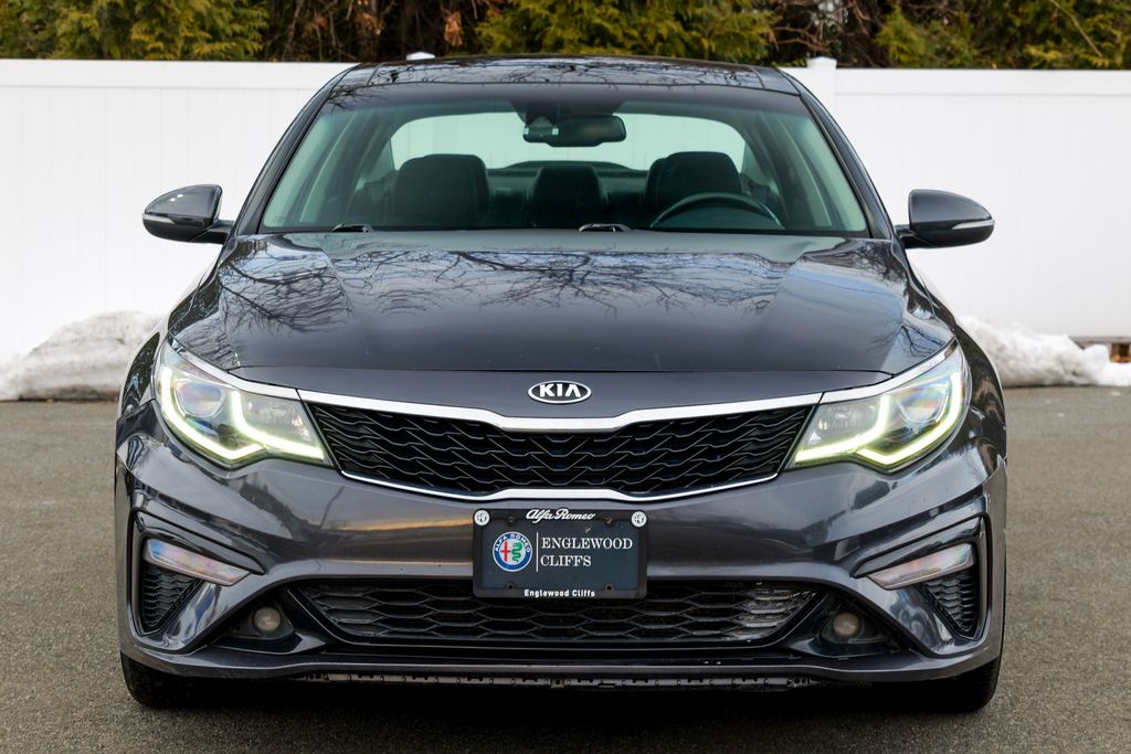 2019 Kia Optima S Image 2 of 61