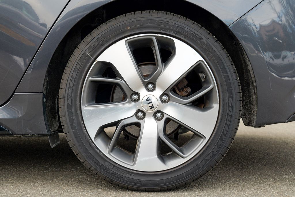 2019 Kia Optima S Image 11 of 61