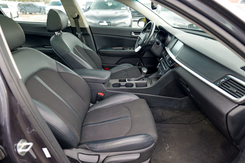 2019 Kia Optima S Image 25 of 61