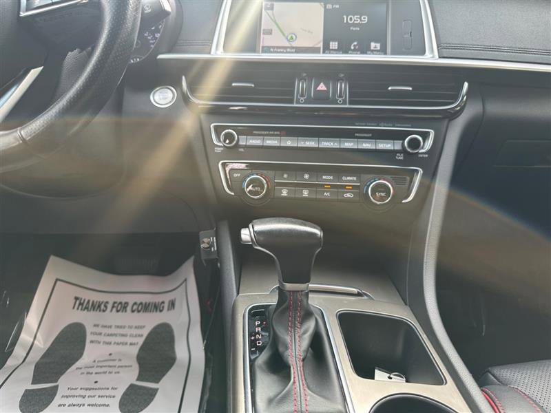 Vehicle image 11 of 13