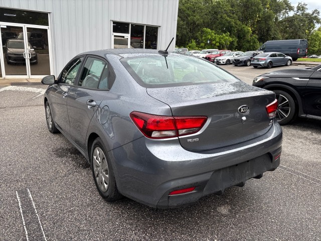 Vehicle image 9 of 20