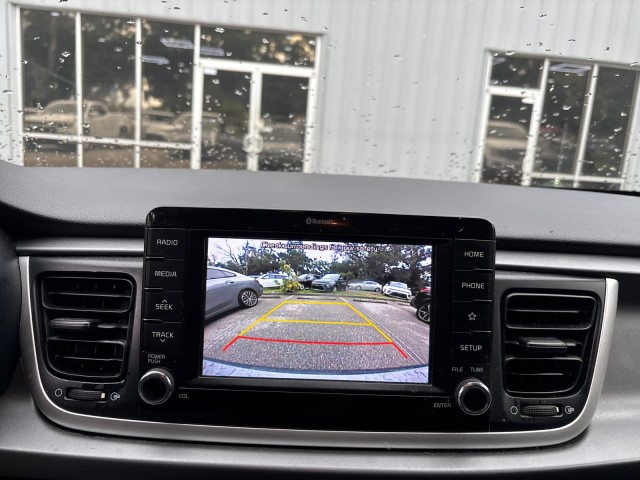 Vehicle image 15 of 20