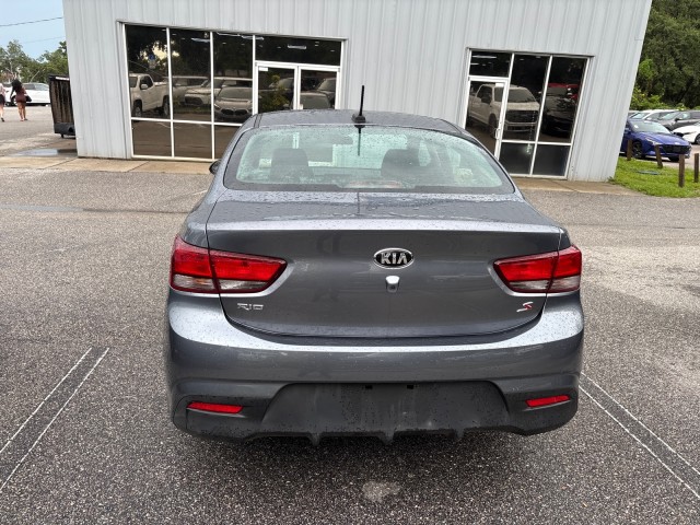 Vehicle image 8 of 20
