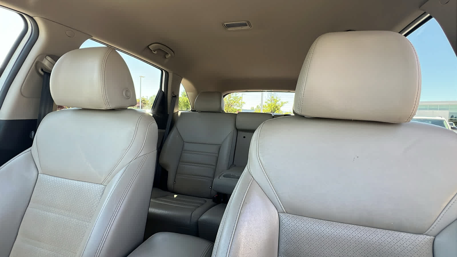 Vehicle image 11 of 30
