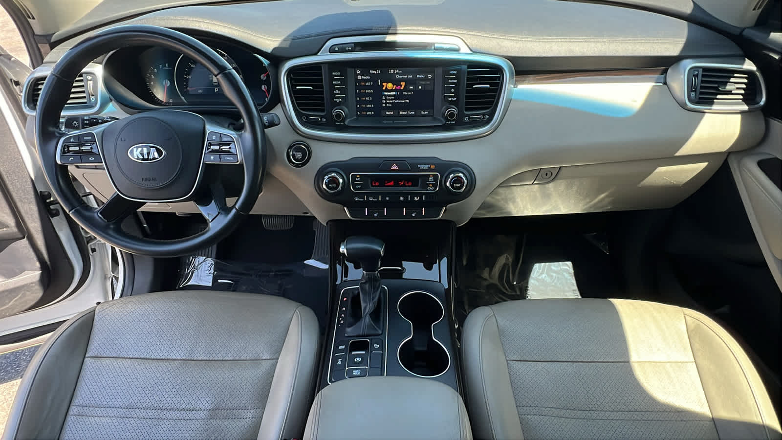 Vehicle image 26 of 30