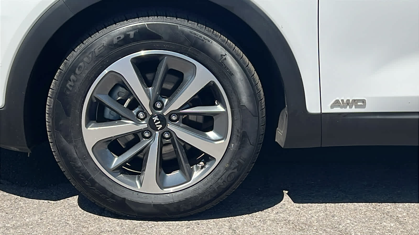 Vehicle image 9 of 30