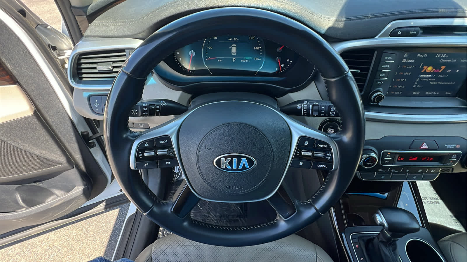 Vehicle image 18 of 30