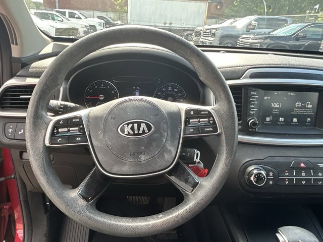 Vehicle image 21 of 30