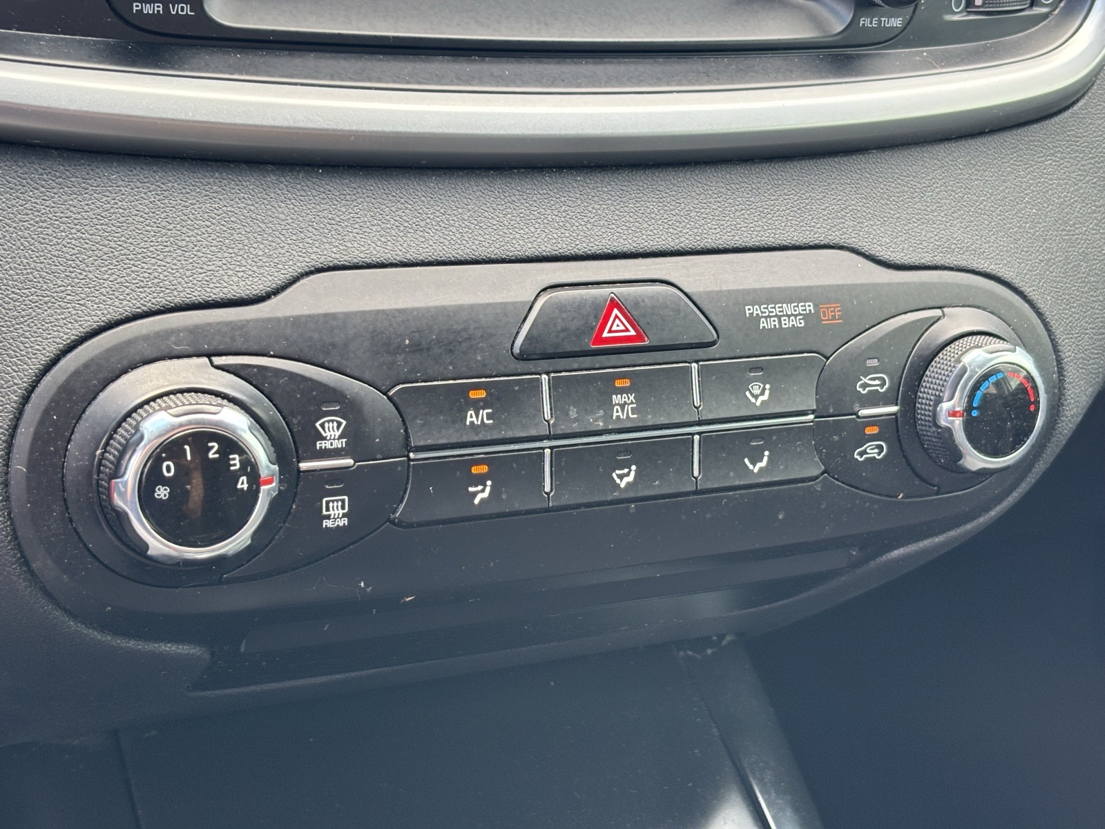 Vehicle image 25 of 26