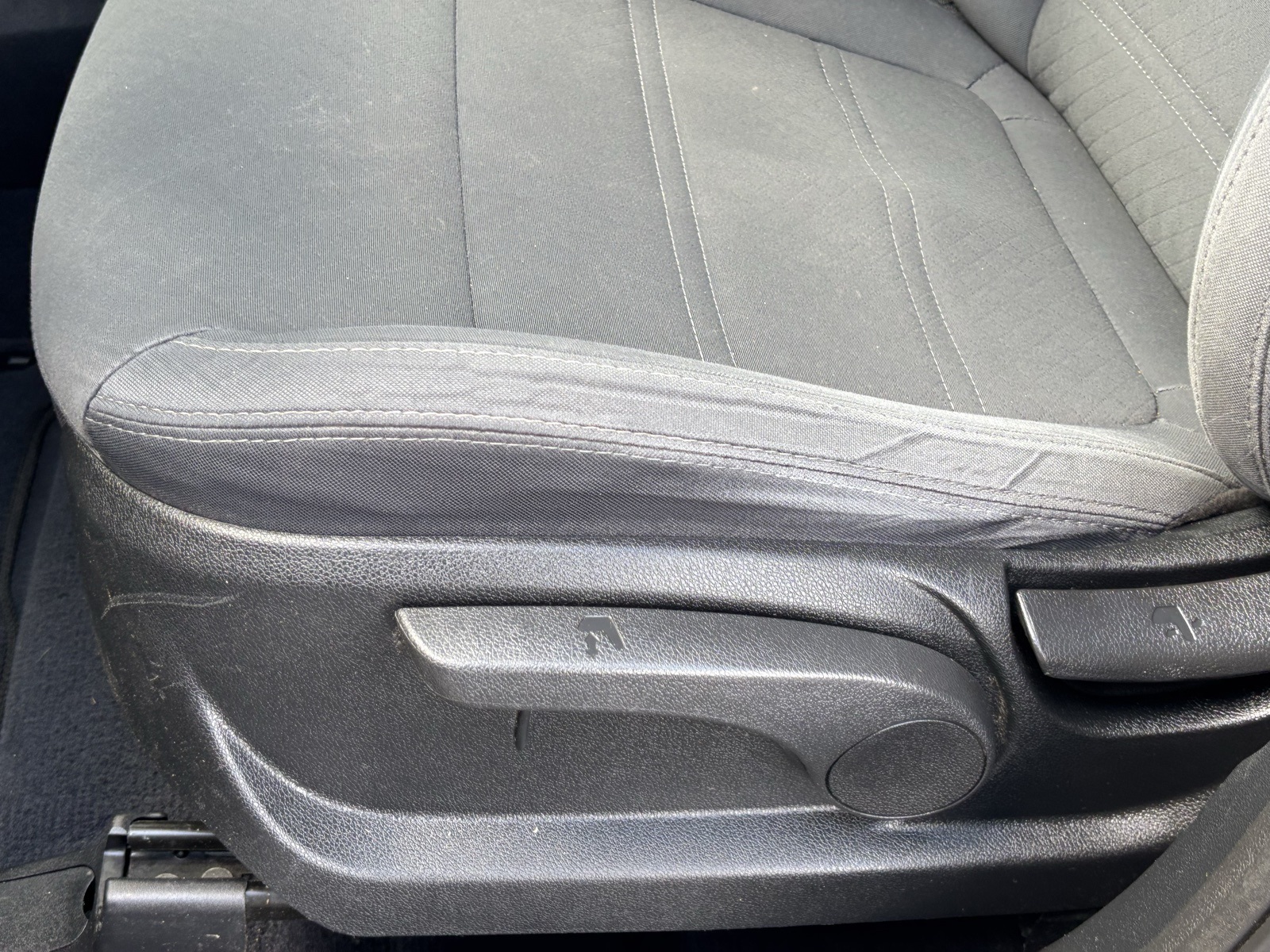 Vehicle image 22 of 26