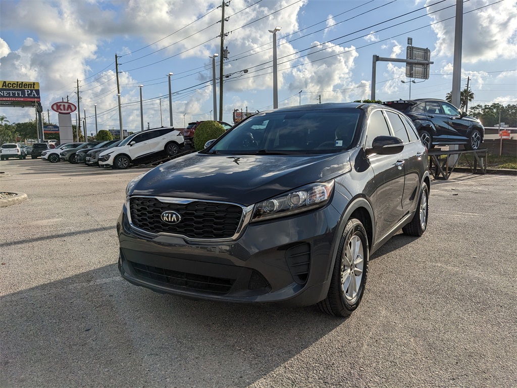Vehicle image 8 of 34