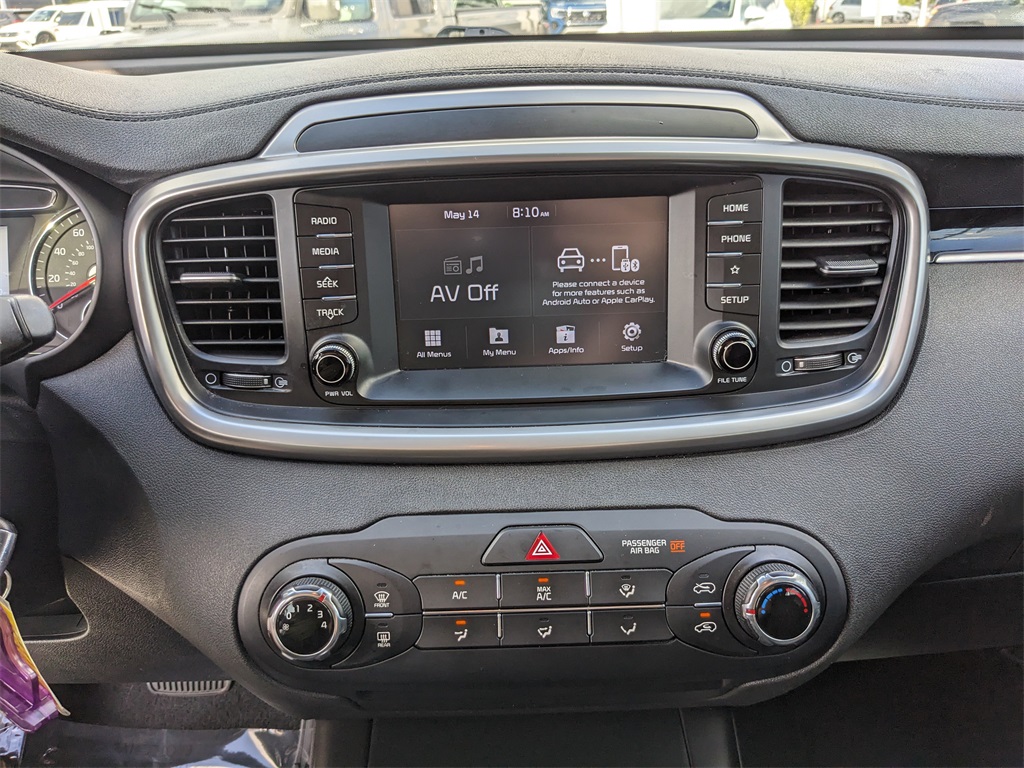 Vehicle image 21 of 34