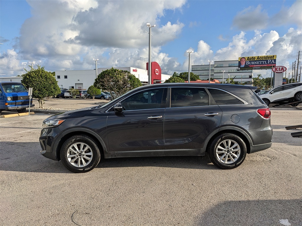 Vehicle image 2 of 34
