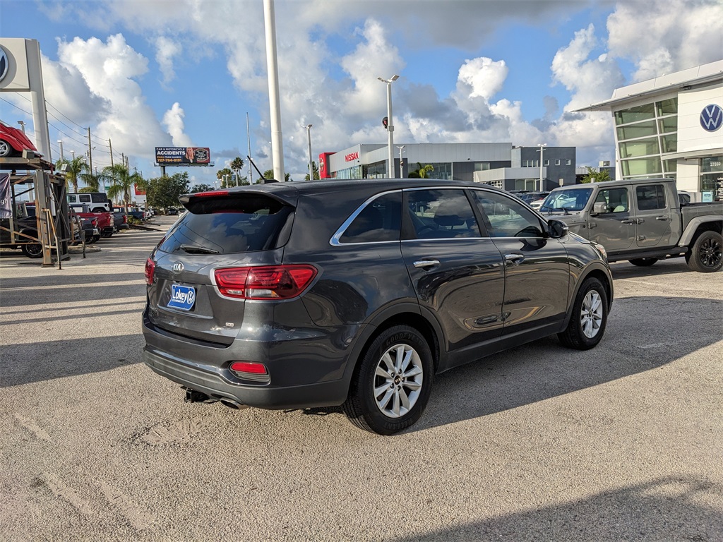 Vehicle image 3 of 34