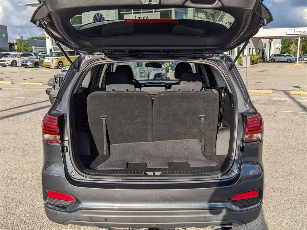 Vehicle image 11 of 34