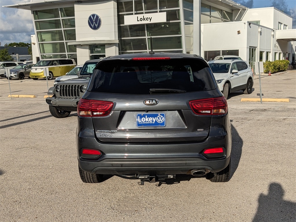 Vehicle image 4 of 34