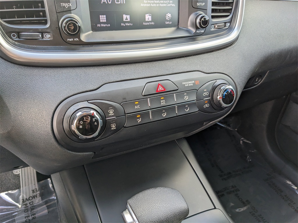 Vehicle image 23 of 34