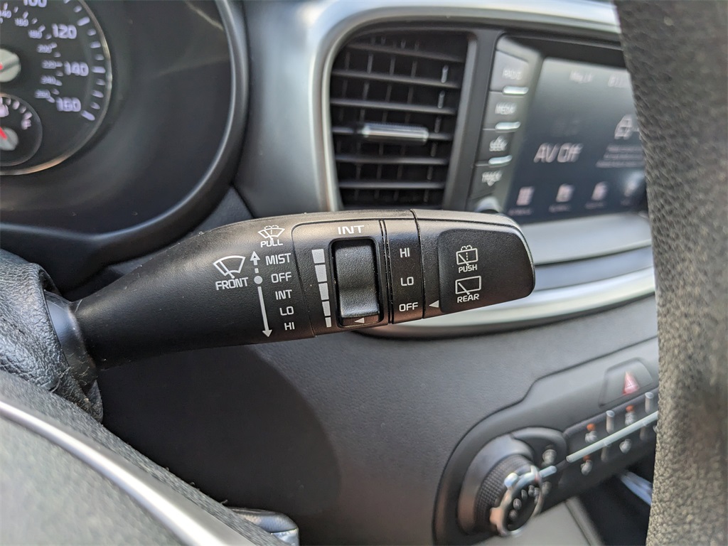Vehicle image 30 of 34