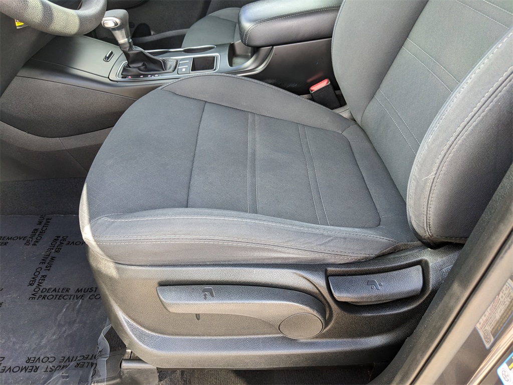 Vehicle image 19 of 34