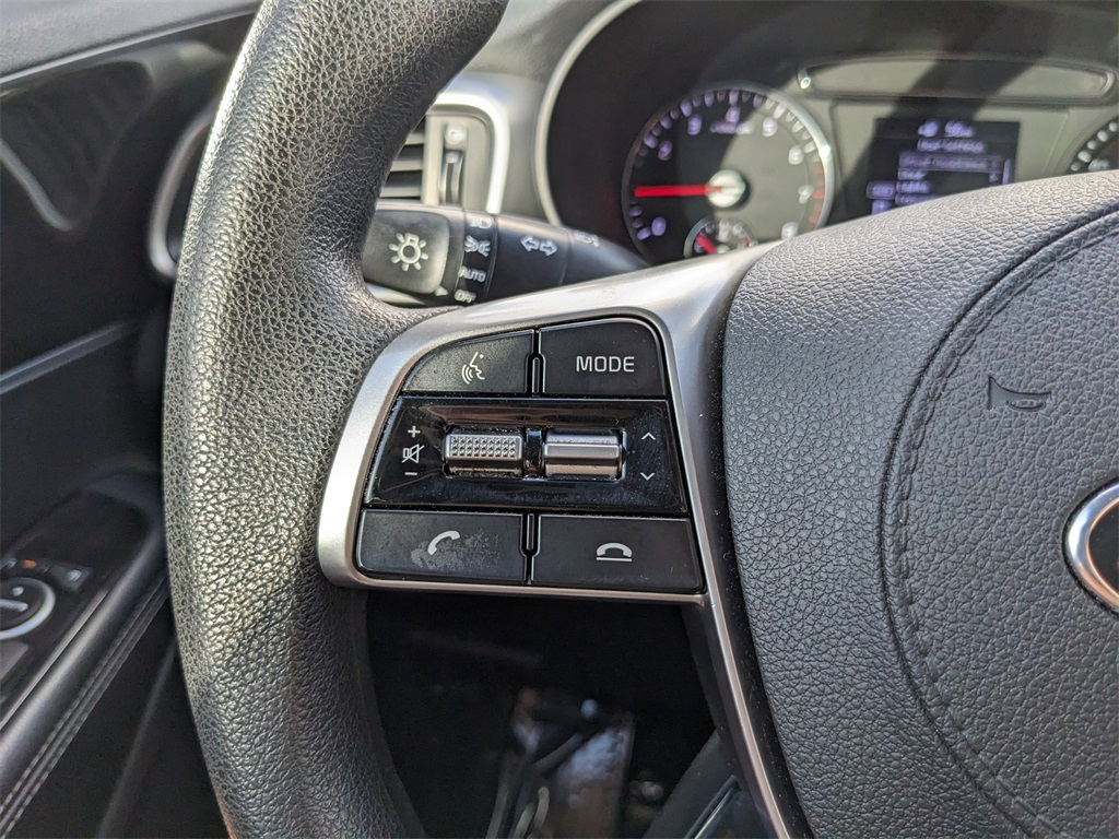 Vehicle image 27 of 34