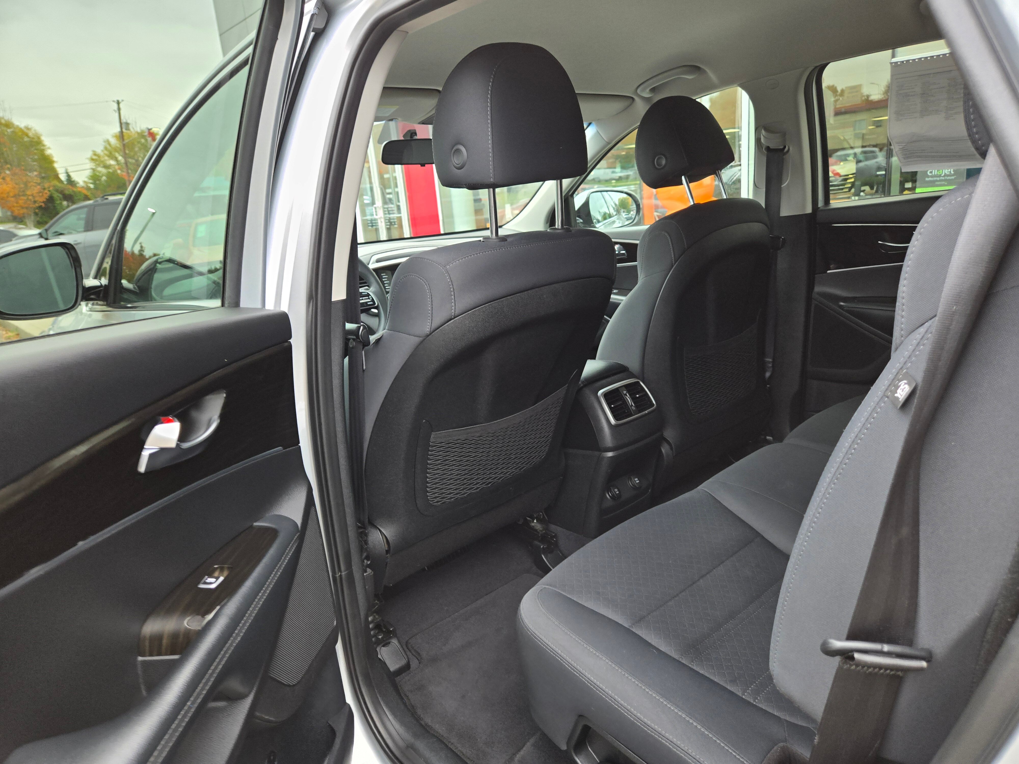 2019 Kia Sorento LX Image 14 of 34