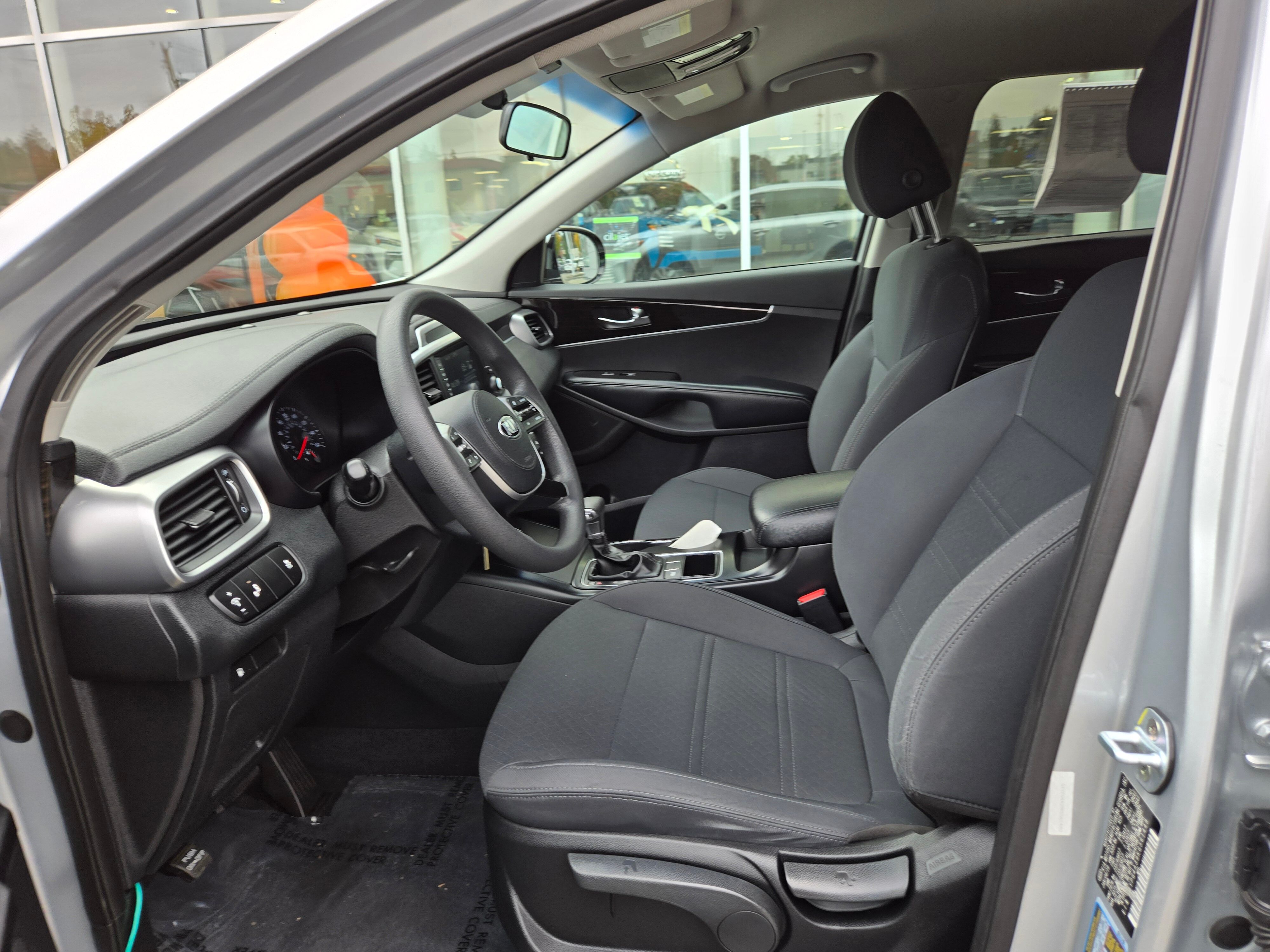 2019 Kia Sorento LX Image 17 of 34