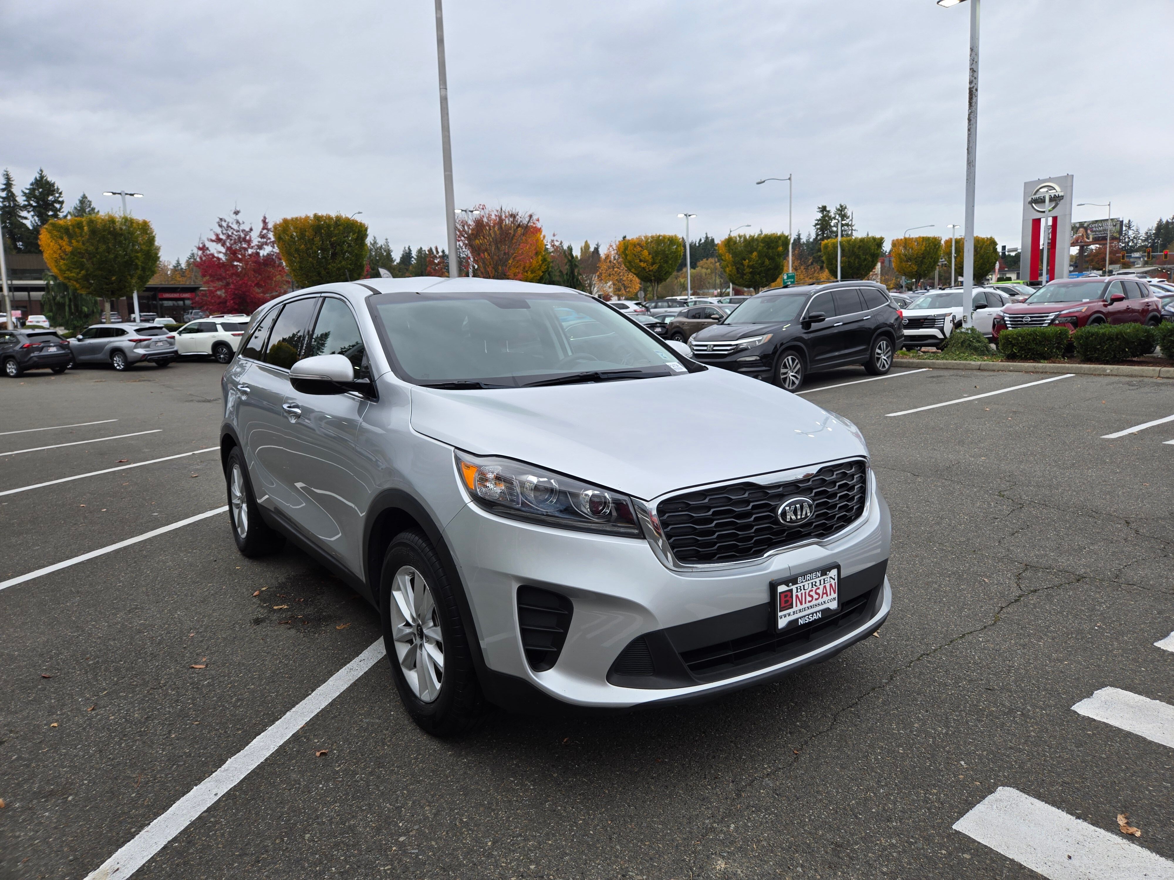 2019 Kia Sorento LX Image 3 of 34
