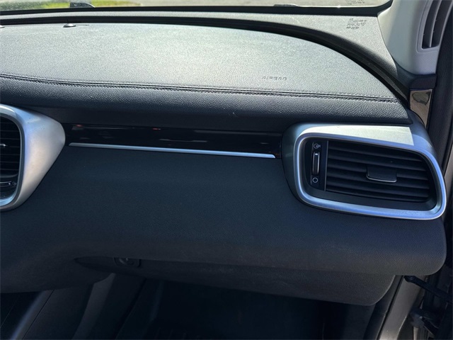 Vehicle image 25 of 39