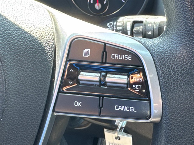 Vehicle image 32 of 39