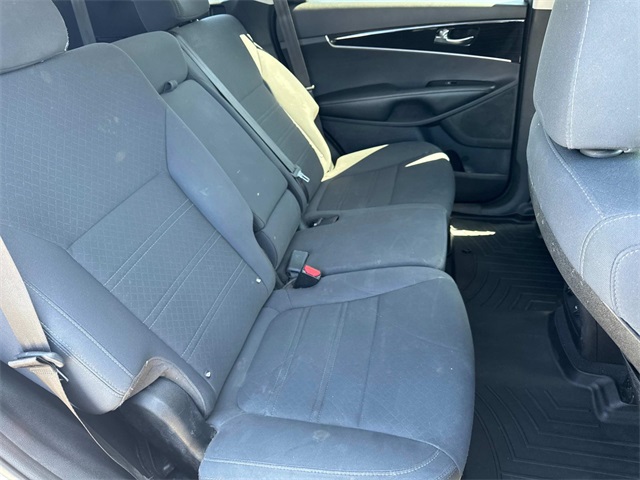 Vehicle image 22 of 39
