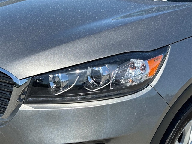 Vehicle image 10 of 39