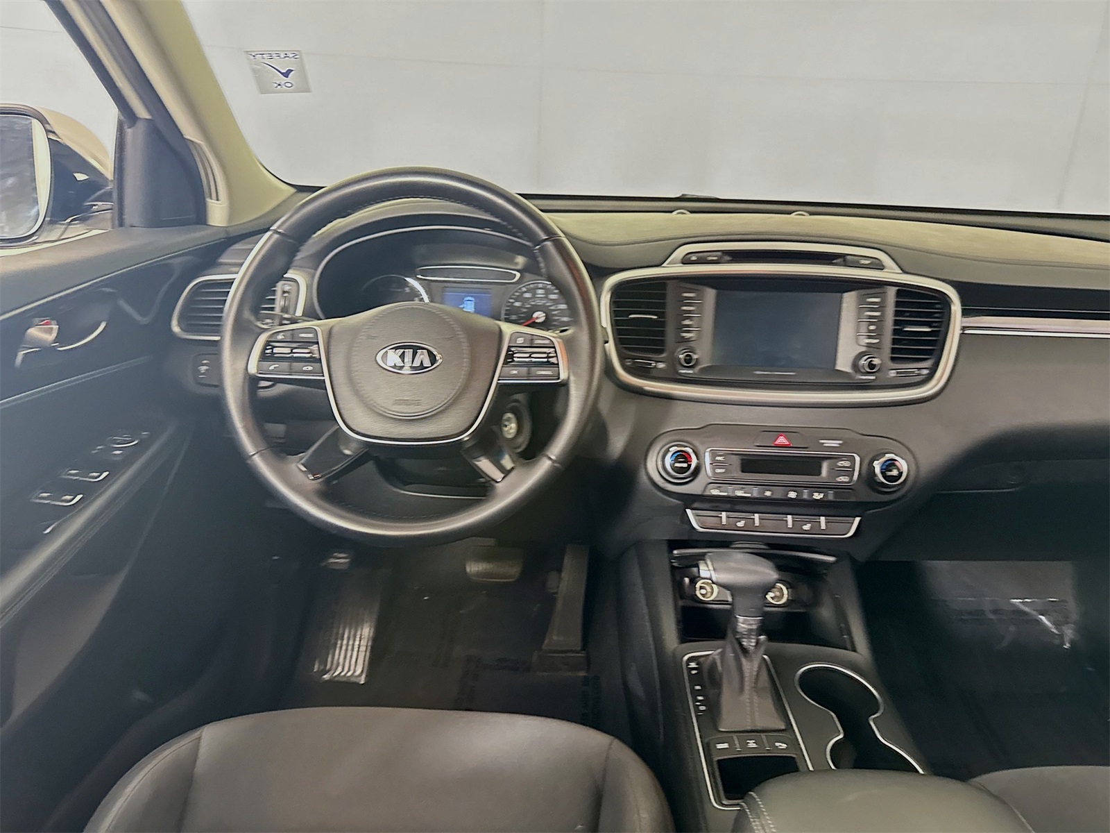 2019 Kia Sorento LX Image 13 of 20