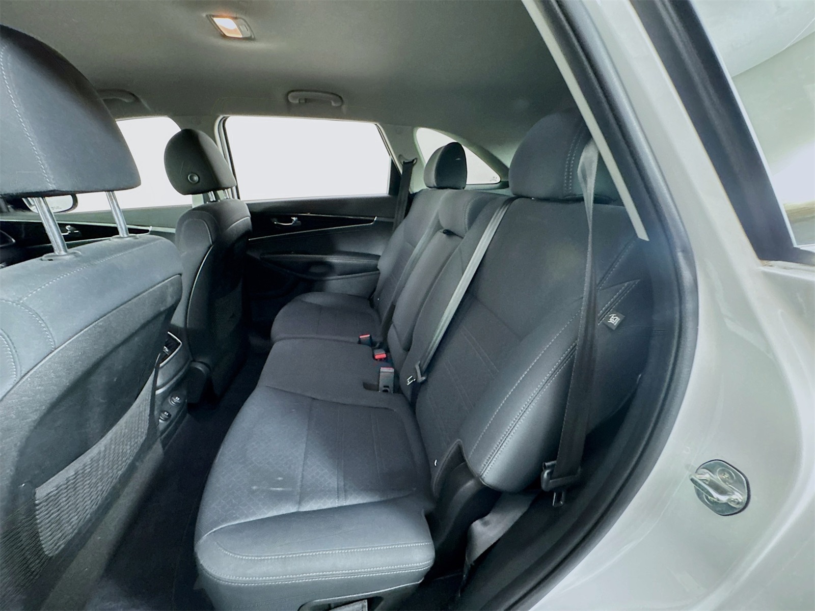 2019 Kia Sorento LX Image 12 of 20