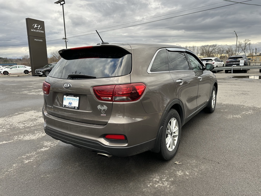 Vehicle image 3 of 28