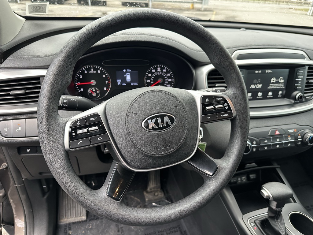 Vehicle image 22 of 28