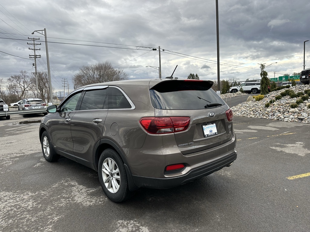 Vehicle image 8 of 28