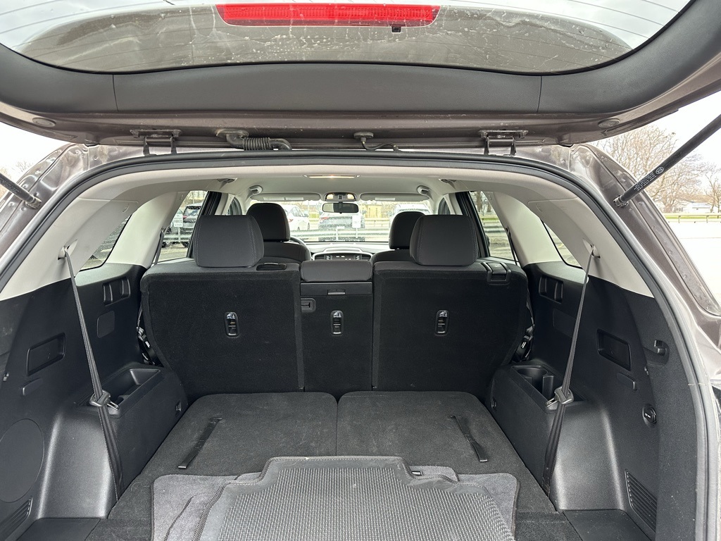 Vehicle image 26 of 28
