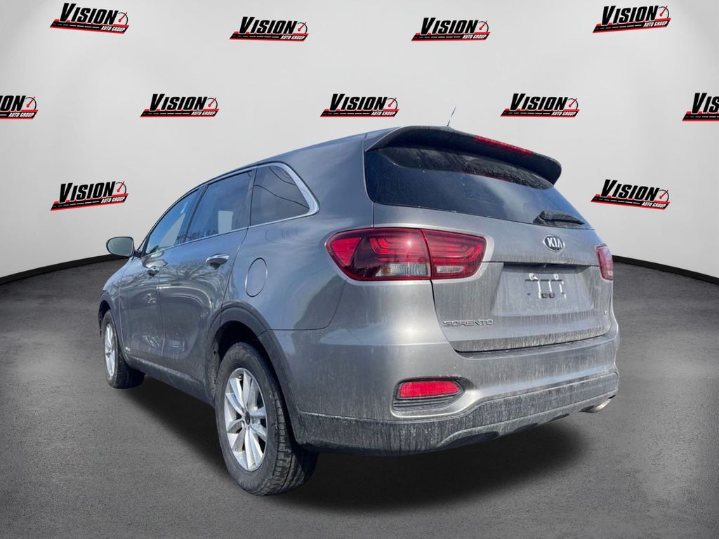 Vehicle image 8 of 17