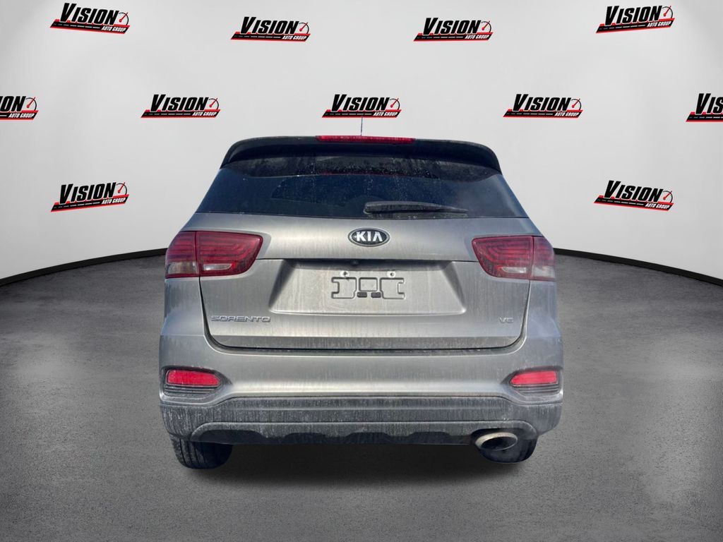 Vehicle image 5 of 17