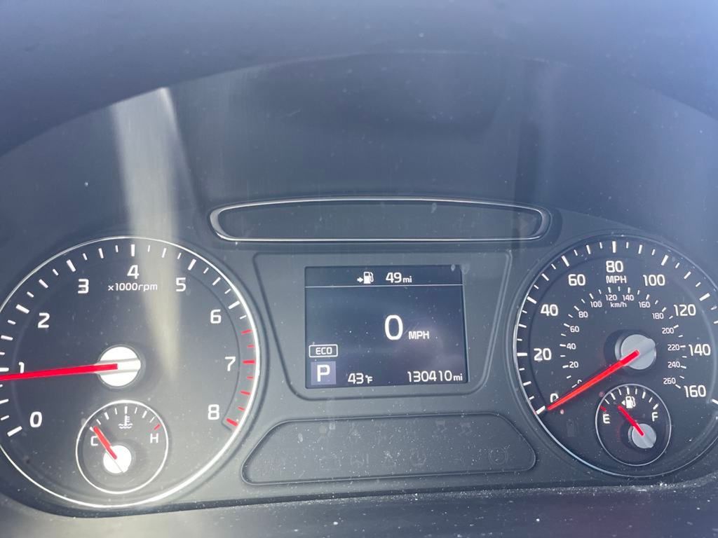 Vehicle image 14 of 17
