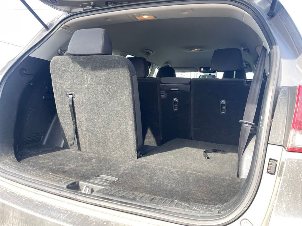 Vehicle image 10 of 17