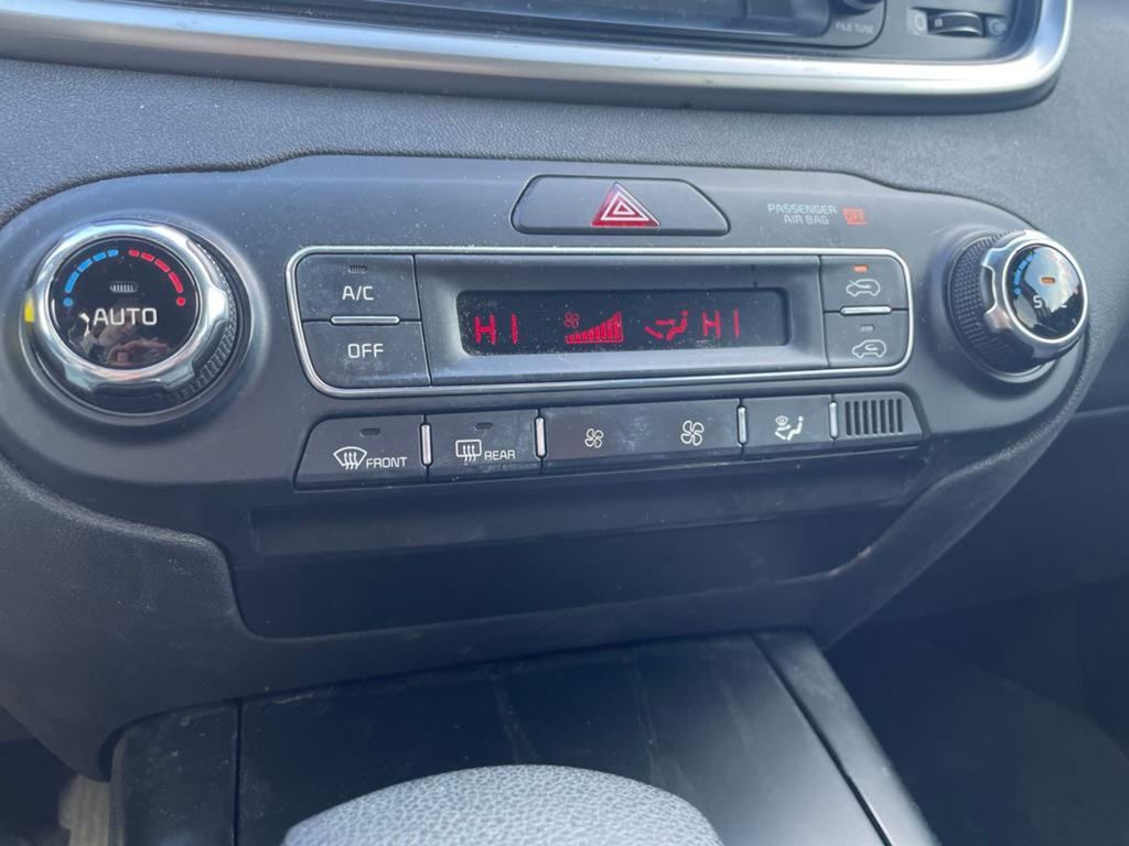 Vehicle image 16 of 17